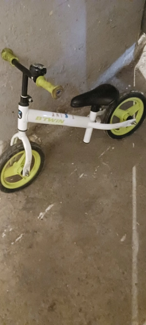 bicicleta fără pedale 