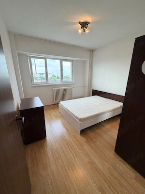 Apartament 2 camere Piata Resita   Bloc 1982 - imagine 3