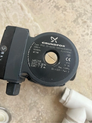 2 pompe recirculare Grundfos