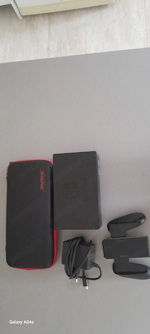 Vând Nintendo Switch cu joc Super Mario Bros Wonder 