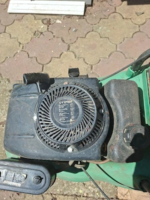 Vanzare motor masina de tuns iarba