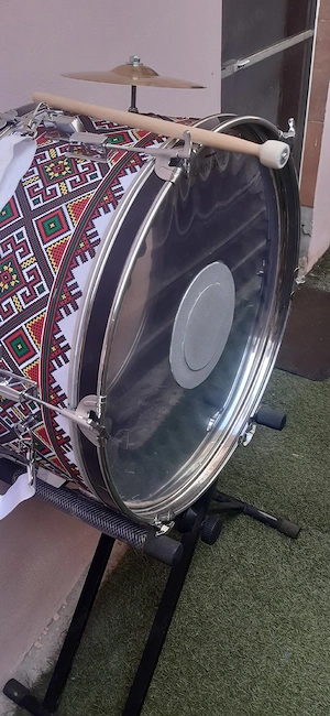 vand tobe profesionale pt folclor cu cinel de alama .