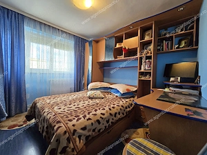 Apartament cu 2 camere, decomandat, Micro 18, Etaj 3, lângă Dunărea Mall - imagine 3