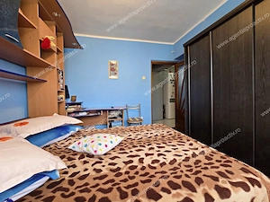 Apartament cu 2 camere, decomandat, Micro 18, Etaj 3, lângă Dunărea Mall - imagine 4