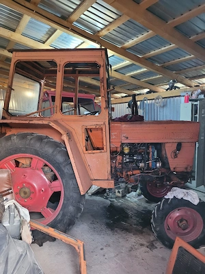 cabină tractor 445 - imagine 3