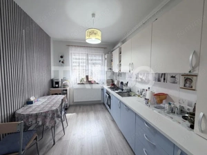 Apartament decomandat 4 camere 110 mp utili parcare privata Sura Mare - imagine 5