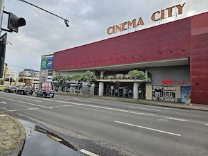 de vanzare garsoniera strada stefan cel mare  etaj 1 in fata la arena mall