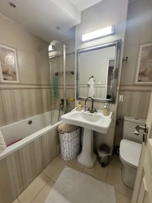 Apartament 3 camere, 67 mp, complet renovat, etaj 1, zona Central  - imagine 13