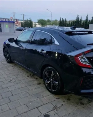 Honda Civic 1.5 VTEC Turbo Prestige 182CP | 2018 | 74.000 km | Automată | Negru - imagine 6