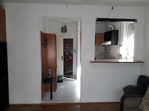 ofer spre inchiriere garsoniera