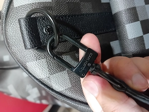 Vând geanta de voiaj louis vuitton 