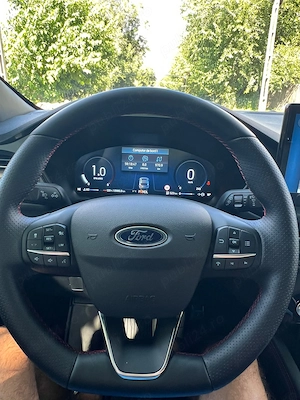Ford Kuga ST-Line X - imagine 10