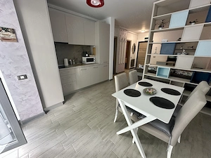 Vând apartament cu 2 camere în Alezzi beach resort ,Mamaia nord  - imagine 7