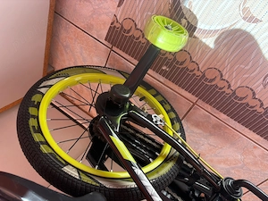 Vând bicicleta JRH copii