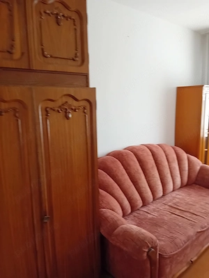 Inchiriez ap. 3 camere in Faleza Nord