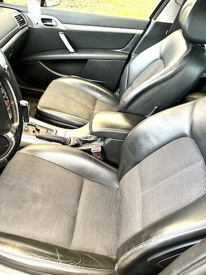 De vânzare .Anul 2008 .Motor 1.6 HDi.210000 km .Automata.Pret 1350 Euro.Negociabil  - imagine 4