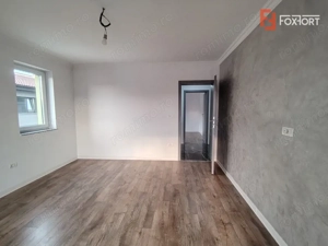 Apartament 3 camere, 79 mp cu gradina in Giroc - V10170 - imagine 2