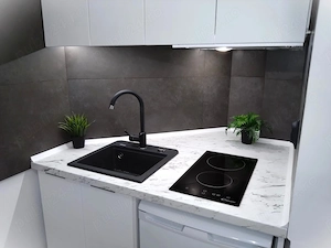 Studio modern - Lazar Residence - zona Palas - pat dublu - AC & CT - imagine 3