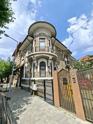 Vilă spațioasă de închiriat, 11 camere, București