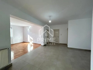 Proprietate versatila pentru locuit sau investitie - 203 mp, 8 camere - SEBES - imagine 2