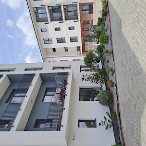 Inchiriez apartament nou Arad