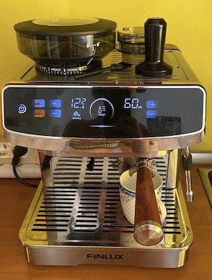 Espressor automat FINLUX cu râșniță integrată   Ca nou!