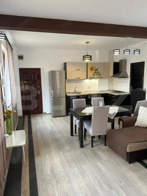 Apartament in vila, 80mp  loc parcare, mobilat, zona Centru Istoric 530 mp curte