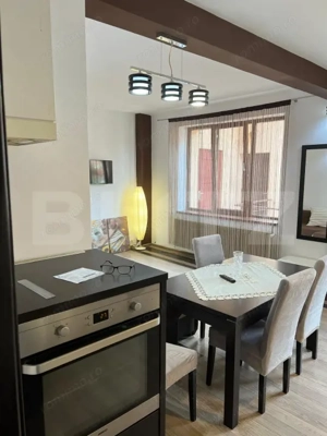 Apartament 3 camere 2 bai -in vila - 80mp  -pivnita si  parcare Central  - imagine 4
