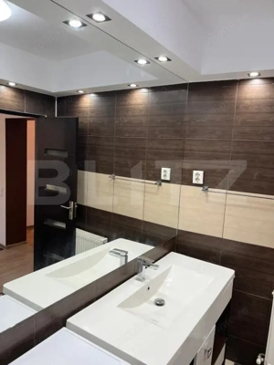Apartament 3 camere 2 bai -in vila - 80mp  -pivnita si  parcare Central  - imagine 11