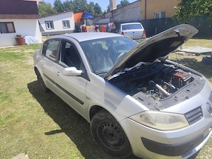 Dezmembrez Renault Megane 2  - imagine 3