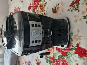 Masina de cafea boabe si măcinată 