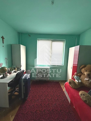 Apartament de vanzare cu 3 camere, 2 bai, 2 balcoane, zona Soarelui - imagine 8