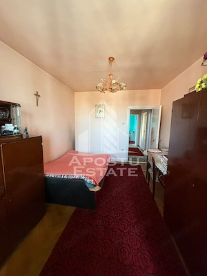 Apartament de vanzare cu 3 camere, 2 bai, 2 balcoane, zona Soarelui - imagine 4
