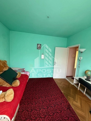 Apartament de vanzare cu 3 camere, 2 bai, 2 balcoane, zona Soarelui - imagine 10