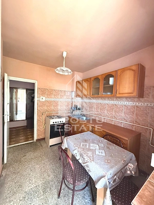Apartament de vanzare cu 3 camere, 2 bai, 2 balcoane, zona Soarelui - imagine 2
