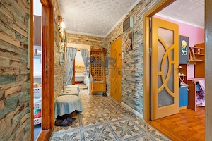 3 camere, 3 balcoane, etaj 3 - imagine 9