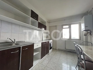 Apartament de vanzare cu 4 camere decomandate in Cartierul Marasti  - imagine 3