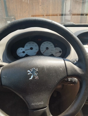 Peugeot 206 - imagine 2