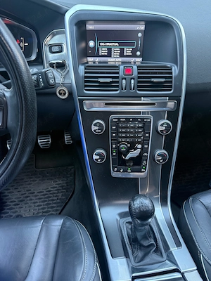 Volvo XC 60 D5 an fabricatie 2014, stare functională și estetică impecabilă. - imagine 6