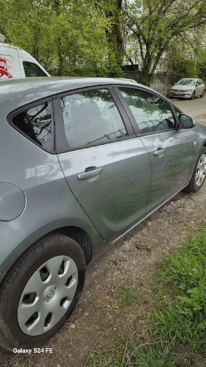 Opel Astra J, An 2014 - imagine 5