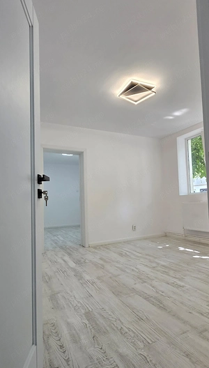 Spatiu comercial ultracentral Barlad - imagine 2