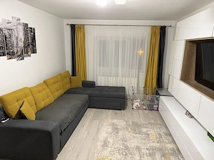 Apartament 2 camere, decomandat, etaj 1/4 - Micro20