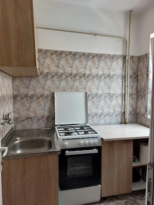 Garsoniera 25 mp Rosiori 34.000 euro - imagine 9
