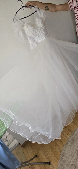Rochie de mireasă. 