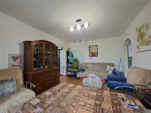 Apartament 2 camere, str Armoniei, etaj intermediar - imagine 2