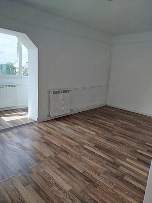 închiriez garsoniera în Obcini