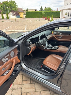 Mercedes E220  - imagine 5