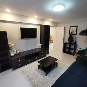 Galați, Apartament 2 camere, renovat, mobilat și utilat, parter demisol , zona centru port faleză  - imagine 2