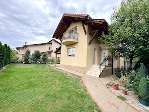 Casa 4 camere,gradina si teren de 326 mp,zona Cetate-Dealul Furcilor