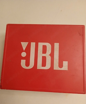 Boxă portabilă JBL originală   150 lei (negociabil)